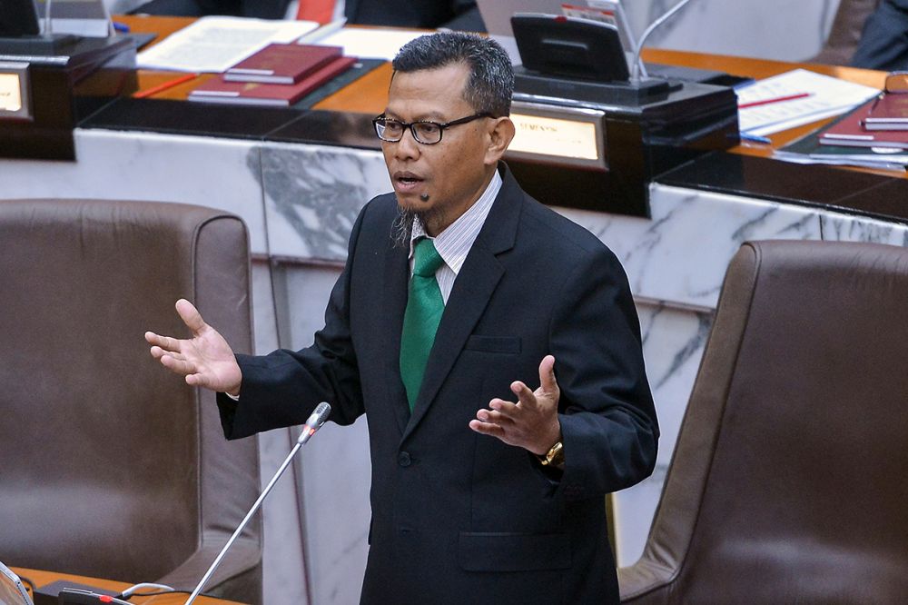 Sijangkang assemblyman Datuk Dr Ahmad Yunus Hairi is pictured during the 14th Selangor State Assembly session in Shah Alam, September 4, 2018. u00e2u20acu201d Picture by Mukhriz Hazim
