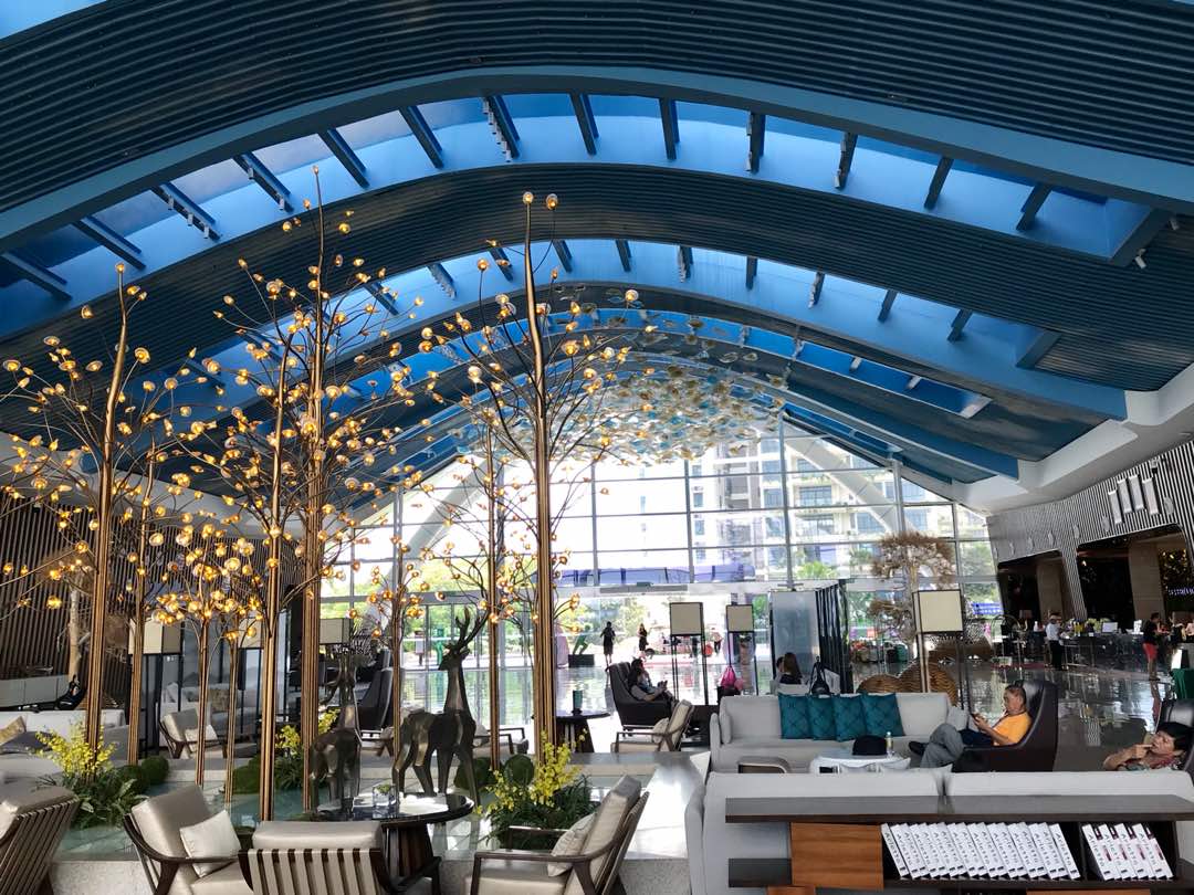 A view inside Forest City’s upmarket Phoenix Hotel that is connected to the adjacent building housing retail outlets. — Picture by Ben Tan