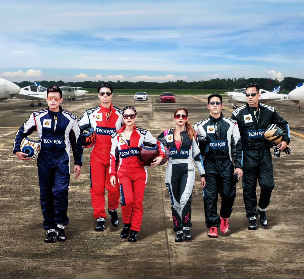 (From left) Xian Lim, Matthew Deane, Lydia Sarunrat, Munah Bagharib, Diego Loyzaga and Hans test their skills, endurance, and smarts against each other. ― Picture courtesy of History Asia