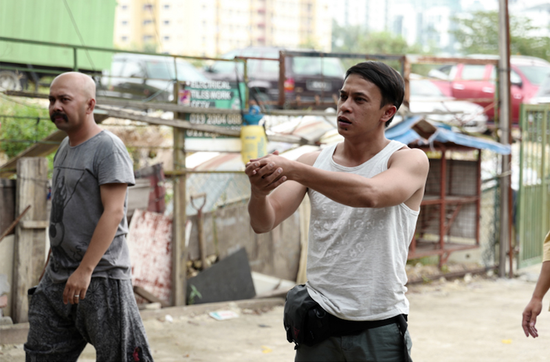 Rosdeen (left) and Zahiril getting ready to shoot a scene. — Picture courtesy of Jazzy Group