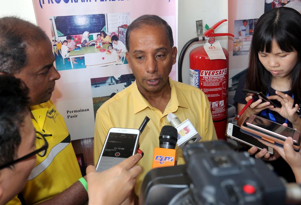 Human Resources Minister M. Kulasegaran speaks to reporters in Ipoh September 30, 2018. u00e2u20acu2022 Picture by Farhan Najib