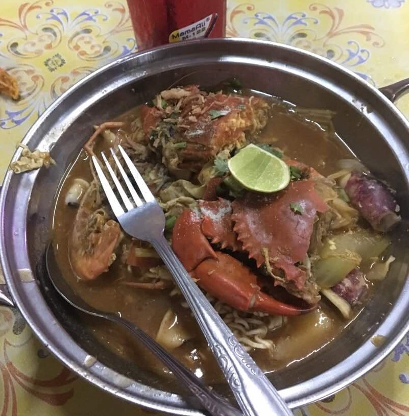RM50 for a bowl of Maggi with crab? No, thanks. u00e2u20acu201d Picture via Facebook