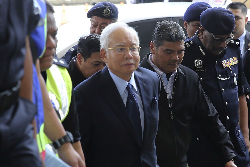 Former prime minister Datuk Seri Najib Razak arrives at the KL High Court September 20, 2018. u00e2u20acu201d Picture by Yusof Mat Isa