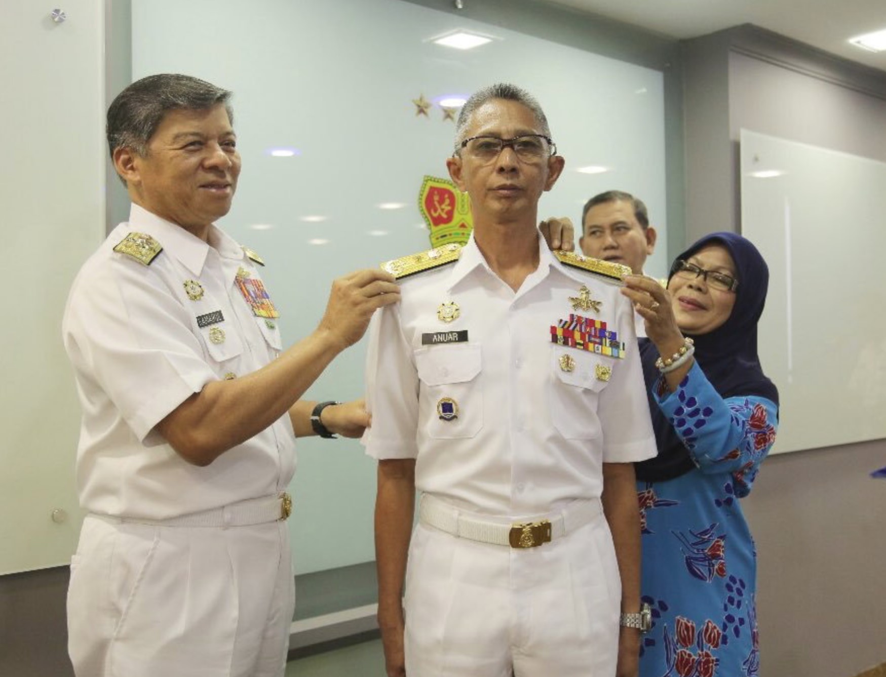 The movie's main character is based on the heroism of First Admiral Anuar bin Alias who serves as the current Paskal Commander. — Picture via Twitter/Royal Malaysian Navy