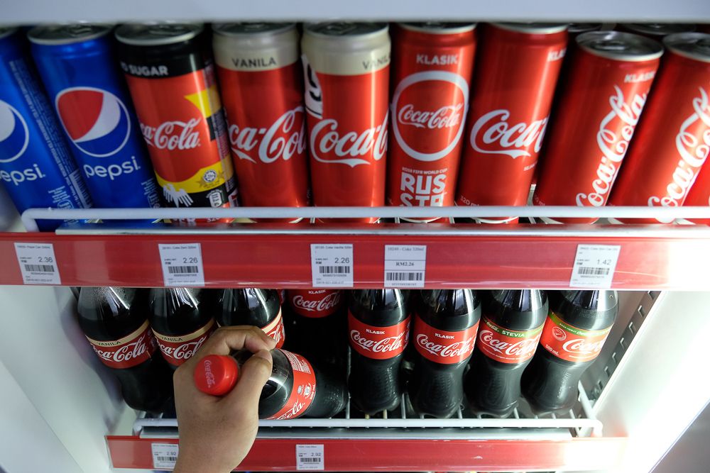 Soft drinks that are not sweetened with sugar but with artificial sweeteners are already available in Malaysia. ― Bernama pic