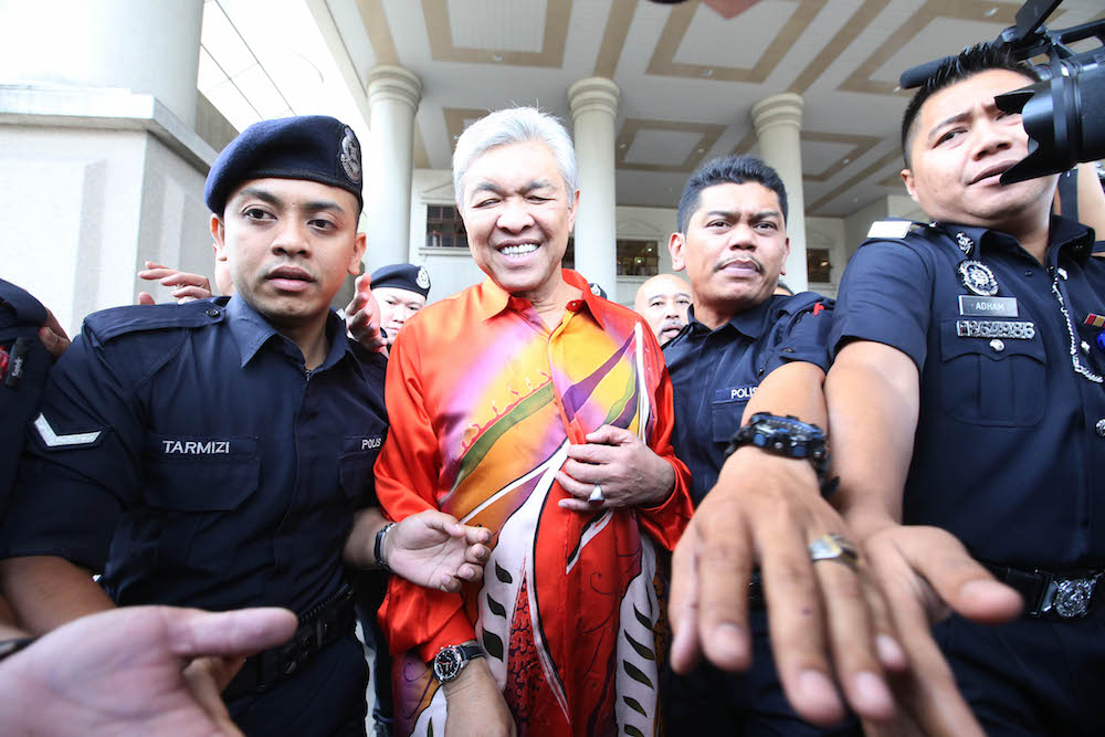 Umno president Datuk Seri Ahmad Zahid Hamidi leaves the Kuala Lumpur High Court October 19, 2018. u00e2u20acu201d Picture by Azinuddin Ghazali