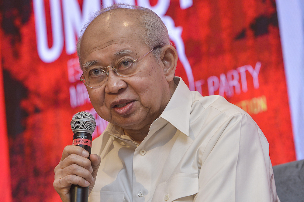 President of the UMNO Council of Advisors Tengku Razaleigh Hamzah speaks during the book launch of 'The End of Umno?' in Kuala Lumpur October 20, 2018. u00e2u20acu201d Picture by Mukhriz Hazim