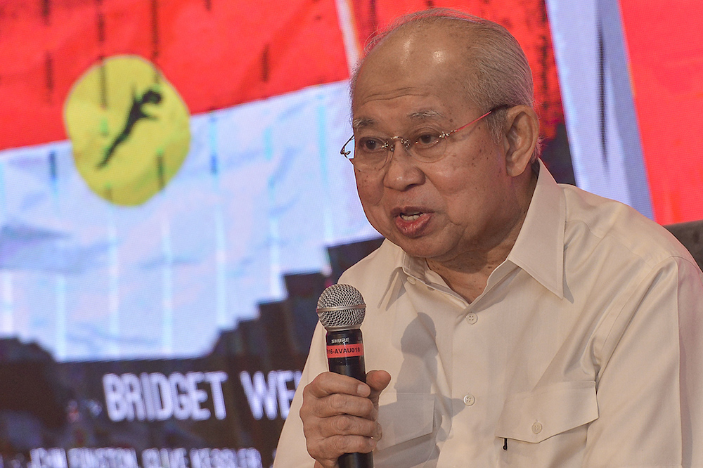 President of the UMNO Council of Advisors Tengku Razaleigh Hamzah speaks during the book launch of 'The End of Umno?' in Kuala Lumpur October 20, 2018. u00e2u20acu201d Picture by Mukhriz Hazim