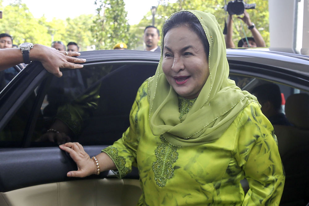 Datin Seri Rosmah Mansor arrives to give a statement to the Malaysian Anti-Corruption Commission (MACC) in Putrajaya October 3, 2018. u00e2u20acu201d Picture by Yusof Mat Isa