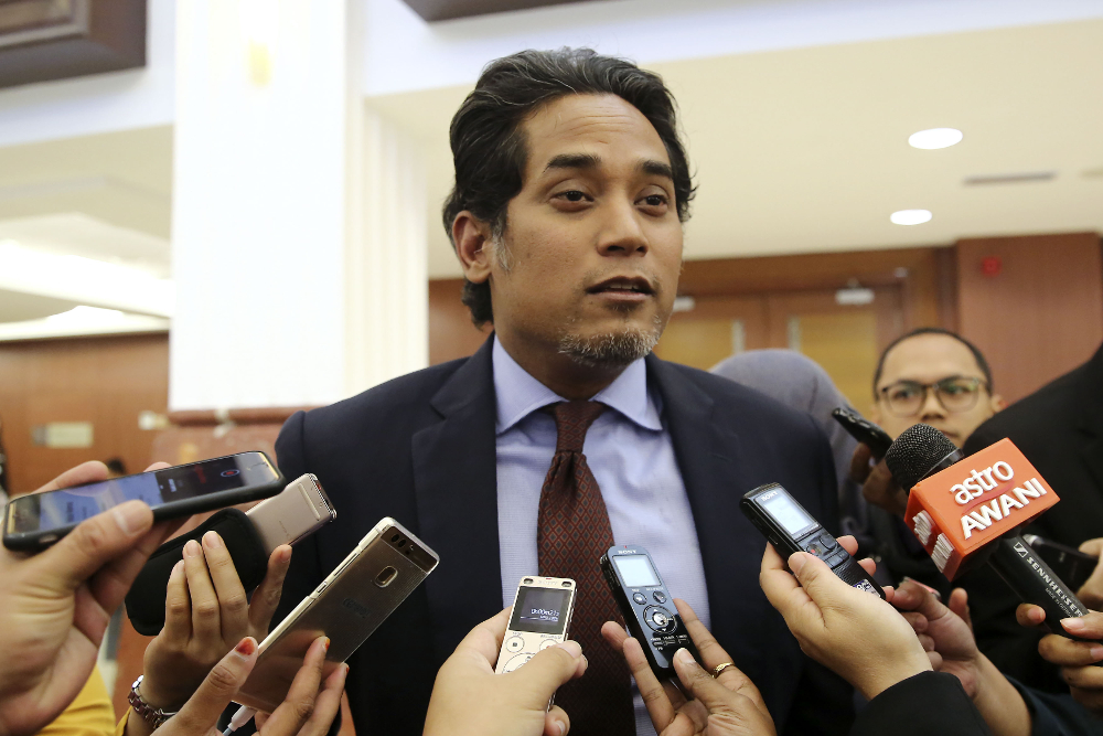 Rembau MP Khairy Jamaluddin speaks to reporters in Parliament, Kuala Lumpur October 23, 2014. u00e2u20acu201d Picture by Yusof Mat Isa