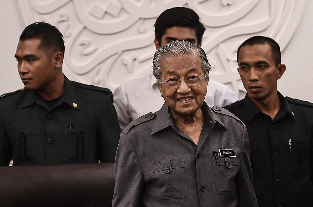 Prime Minister Tun Dr Mahathir Mohamad speaks during a press conference after chairing the Pakatan Harapan presidential council meeting in Kuala Lumpur October 5, 2018. u00e2u20acu201d Picture by Miera Zulyana