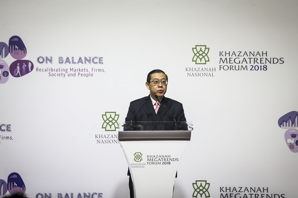 Finance Minister Lim Guan Eng delivers his speech during the Khazanah Megatrends Forum at the Mandarin Oriental in Kuala Lumpur October 8, 2018. u00e2u20acu201d Picture by Hari Anggara