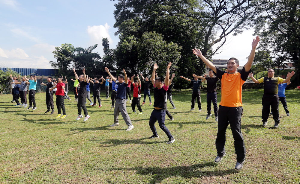 A total of 32 people enlisted in the territorial army in Ipoh October 9, 2018. u00e2u20acu201d Picture by Farhan Najib