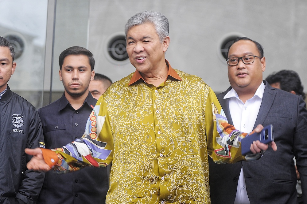 Umno President Datuk Seri Ahmad Zahid Hamidi leaves MACC headquarters in Putrajaya October 10, 2018. u00e2u20acu201d Picture by Shafwan Zaidon