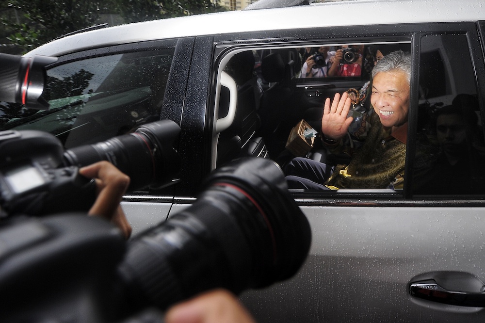 Umno President Datuk Seri Ahmad Zahid Hamidi leaves MACC headquarters in Putrajaya October 10, 2018. u00e2u20acu201d Picture by Shafwan Zaidon