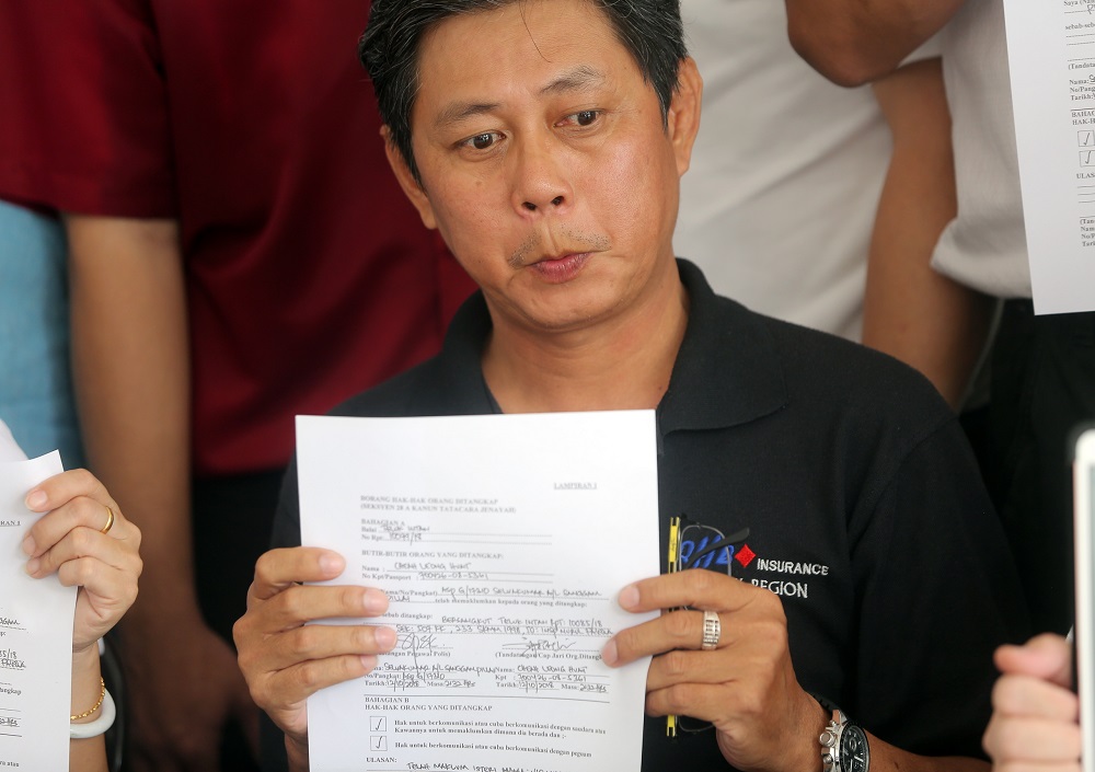DAP member Cheah Leong Huat at a press conference in Teluk Intan October 13, 2018. u00e2u20acu201d Picture by Farhan Najib 