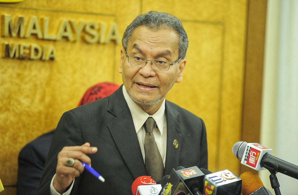 Health Minister Dzulkefly Ahmad at a press conference at Parliament in Kuala Lumpur October 16, 2018. u00e2u20acu201d Picture by Shafwan Zaidon