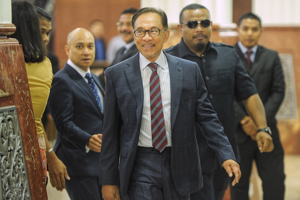Port Dickson MP Datuk Seri Anwar Ibrahim arrives at Parliament in Kuala Lumpur October 16, 2018. u00e2u20acu201d Picture by Shafwan Zaidon