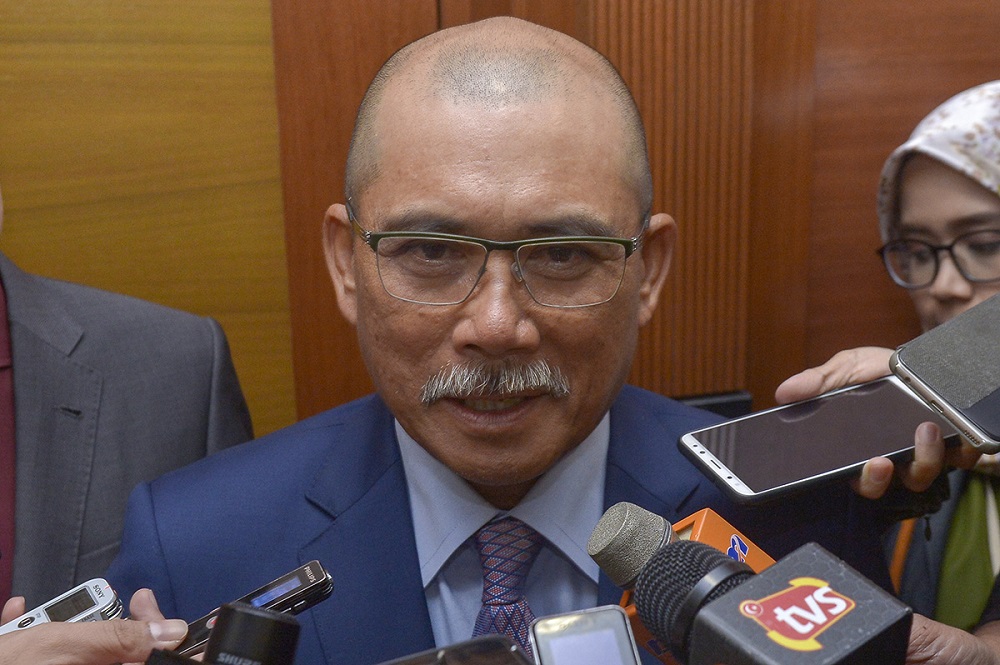 Public Accounts Committee chairman Datuk Seri Ronald Kiandee speaks to reporters after a meeting at Parliament in Kuala Lumpur October 24, 2018. u00e2u20acu201d Picture by Mukhriz Hazim