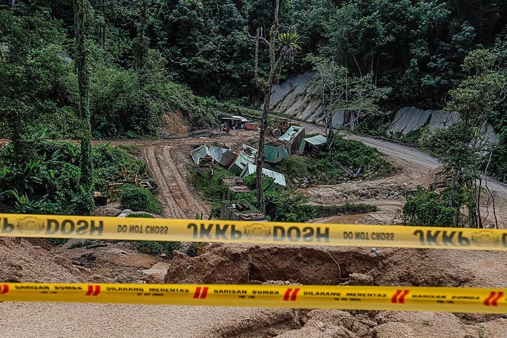 A general view of the construction site where the landslide occurred at Bukit Kukus in Paya Terubong October 25, 2018. u00e2u20acu201d Picture by Sayuti Zainudin