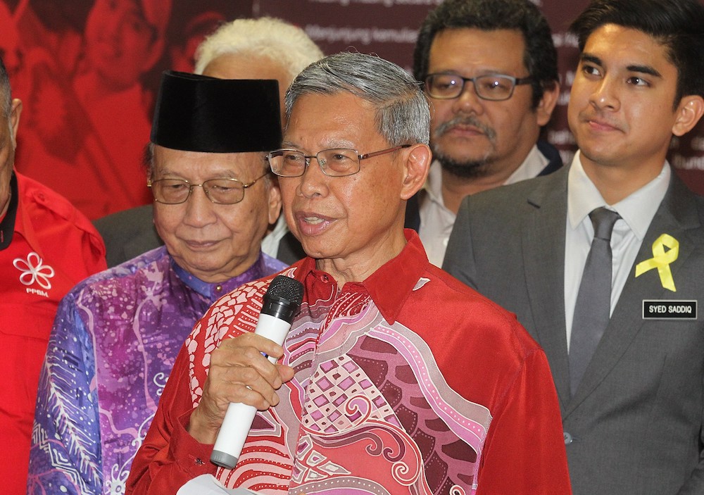 Datuk Seri Mustapa Mohamed speaks at a special ceremony to welcome him to PPBM in Petaling Jaya October 26, 2018. u00e2u20acu201d Picture by Razak Ghazali