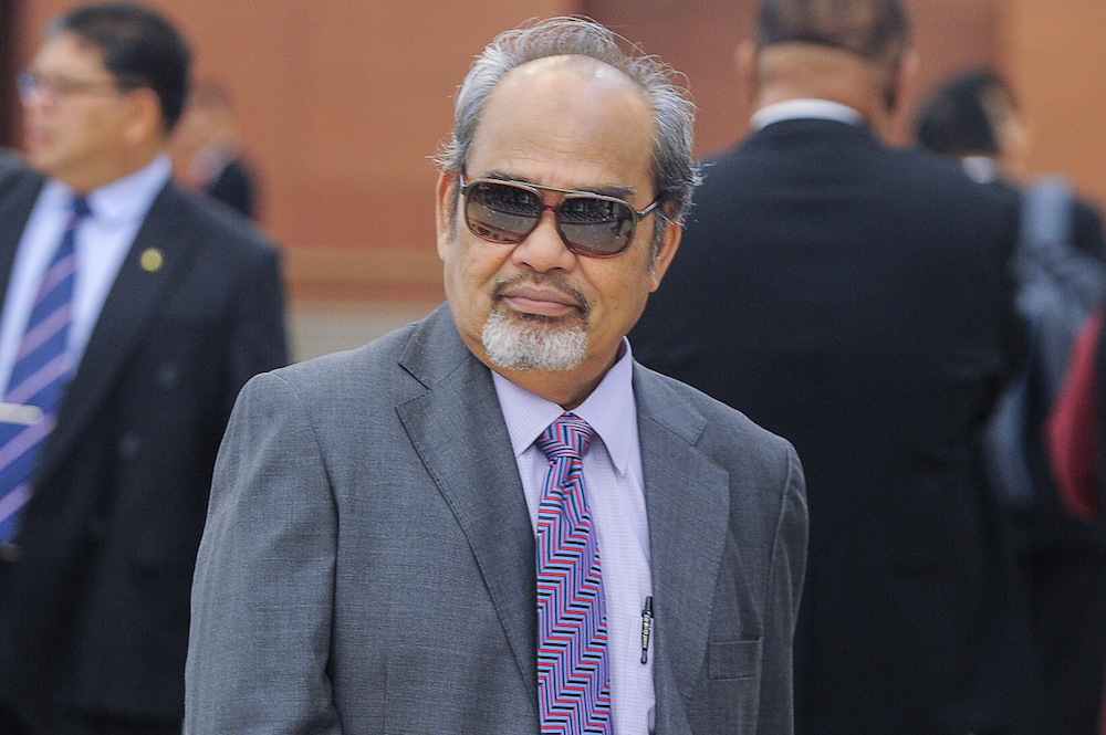 Pasir Salak MP, Datuk Sri Tajuddin bin Abdul Rahman arrives at Parliament in Kuala Lumpur October 29, 2018. u00e2u20acu201d Picture by Shafwan Zaidon
