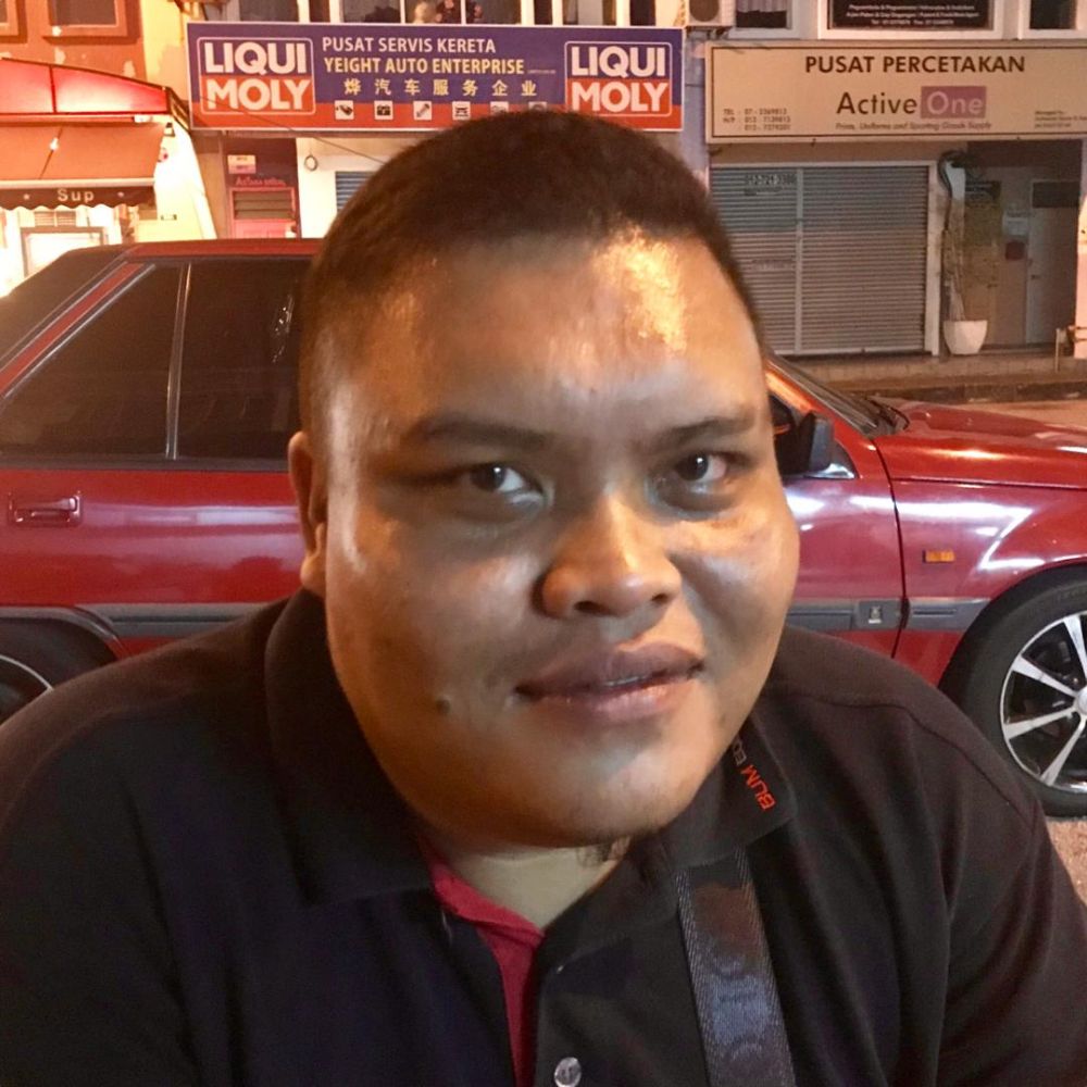 Amirul said Johor’s employment market lacks the high-income attraction of Singapore. — Picture by Ben Tan