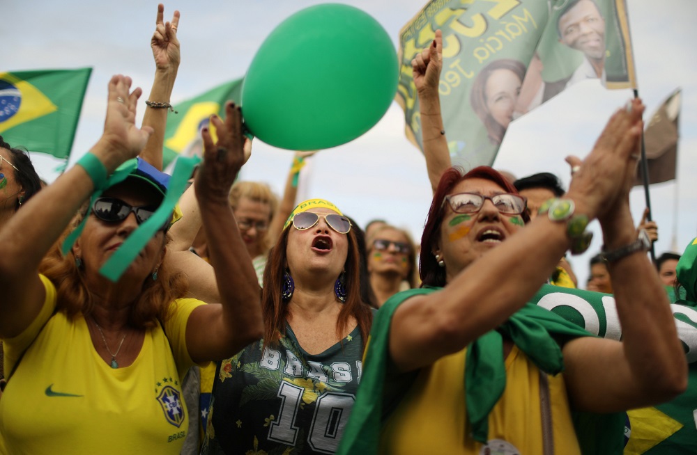 Supporters of presidential candidate Jair Bolsonaro attend a demonstration pro Bolsonaro in Rio de Janeiro, Brazil September 29, 2018. u00e2u20acu201d Reuters pic