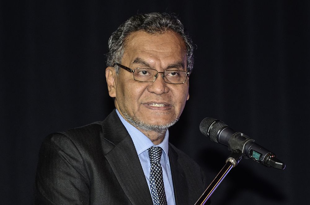 Health Minister Dzulkefly Ahmad speaks during the National Regulatory Conference 2018 in Damansara October 2, 2018. u00e2u20acu2022 Picture by Miera Zulyana