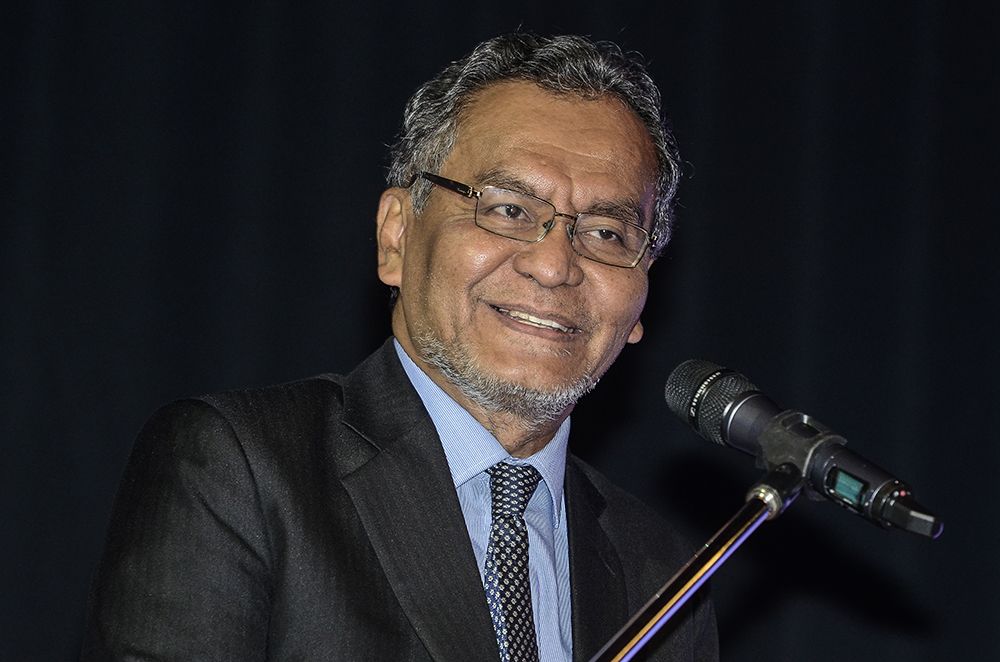 Health Minister Dzulkefly Ahmad speaks during the National Regulatory Conference 2018 in Damansara October 2, 2018. u00e2u20acu2022 Picture by Miera Zulyana
