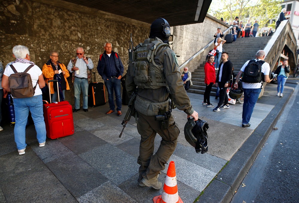 German special Police walks near the main train station in Cologne, Germany, October 15, 2018, after the train station was closed after hostage-taking. u00e2u20acu201d Reuters pic
