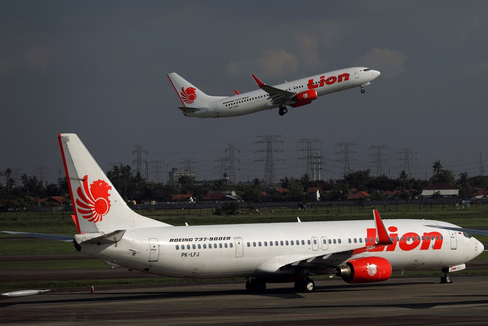 A Lion Air airplane takes off at Soekarno-Hatta airport in Jakarta, Indonesia, March 18, 2013. u00e2u20acu201d Reuters pic