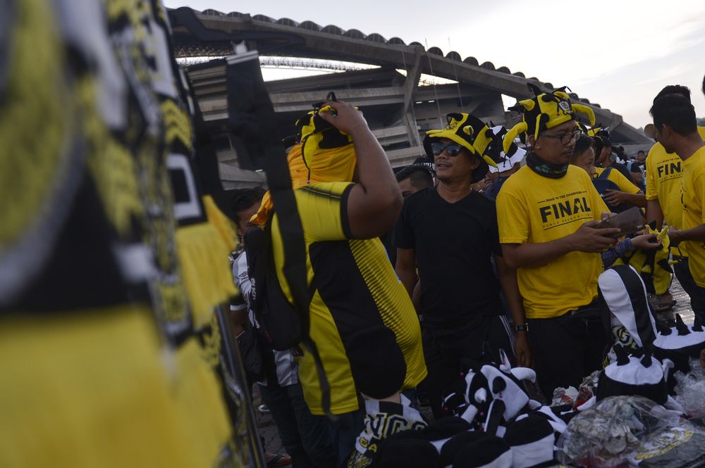 Perak supporters attend the Malaysia Cup 2018 final match in Shah Alam Stadium on October 27, 2018. u00e2u20acu201d Picture by Miera Zulyana