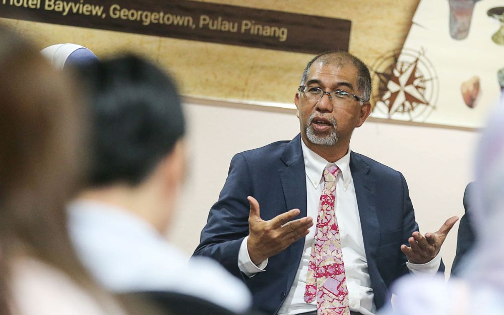 Tourism, Culture and Arts Deputy Minister Muhammad Bakhtiar Wan Chik speaks at the 2018 National Archeology Seminar in George Town October 9, 2018. u00e2u20acu2022 Picture by Sayuti Zainudin