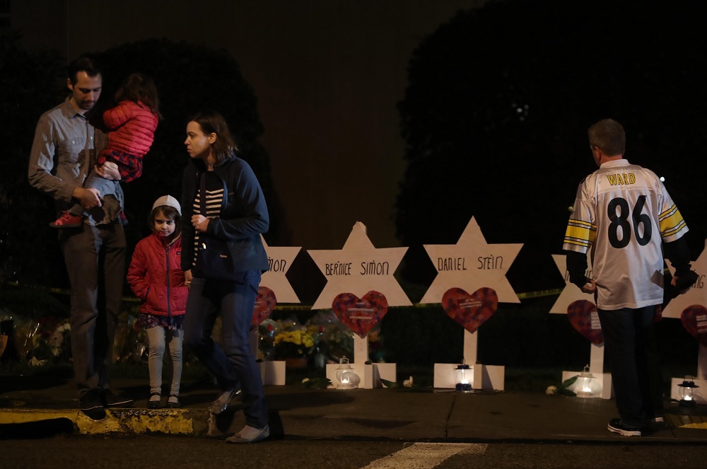 Mourners visit a makeshift memorial outside the Tree of Life synagogue, a day after 11 Jewish worshippers were shot dead in Pittsburgh, Pennsylvania, October 28, 2018. u00e2u20acu201d Reuters pic
