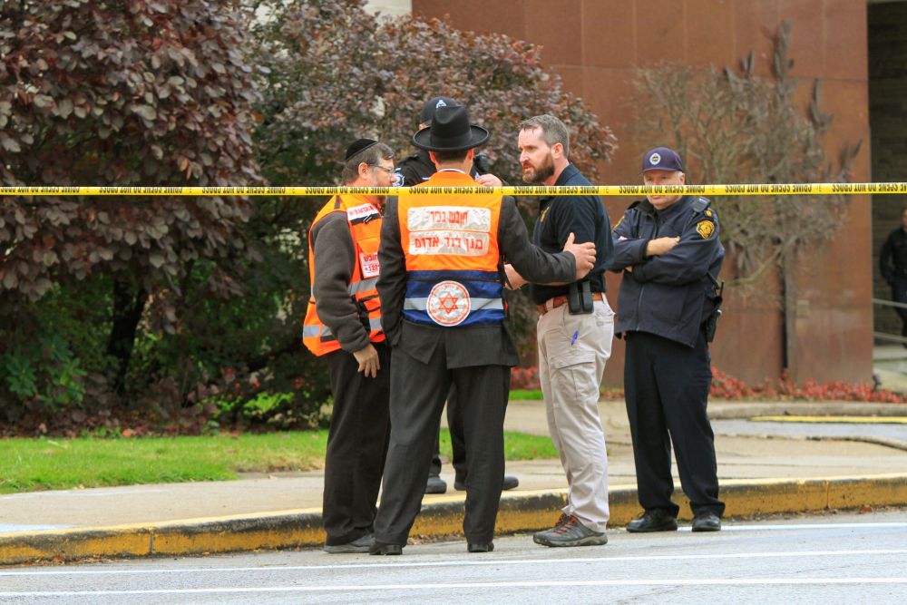 Police officers guarding the Tree of Life synagogue after a gunman stormed in and killed 11 worshippers, October 27, 2018. u00e2u20acu2022 Reuters pic