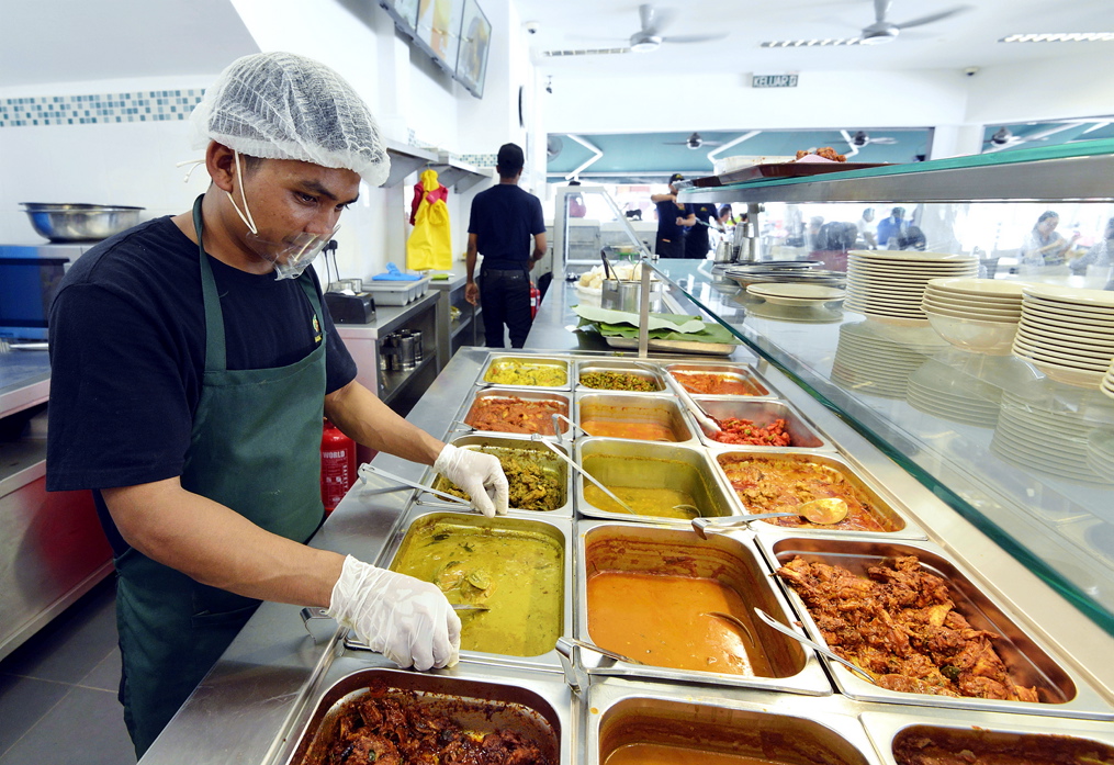 Every employee now wears a uniform, apron, kitchen boots, cap, disposable gloves and a transparent hygiene mask. 