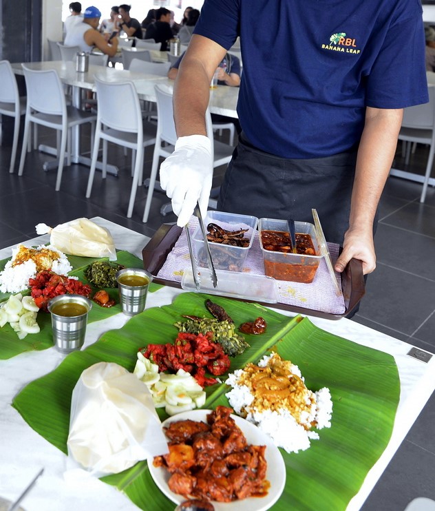The banana leaf set meal. 