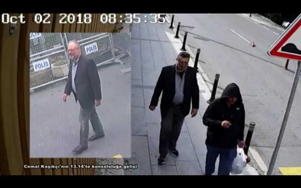 Still images taken from two different CCTV videos showing Jamal Khashoggi as he arrives at Saudi Arabia's Consulate and another man allegedly wearing Khashoggi's clothes while walking in Istanbul, Turkey October 2, 2018. u00e2u20acu201d Reuters pic