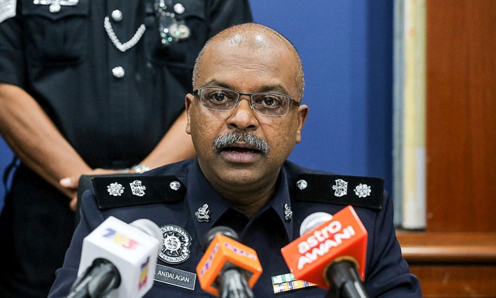 Southwest District Police Chief A. Anbalagan speaks during a press conference at the Southwest District Police Station October 18, 2018. u00e2u20acu201d Picture by Sayuti Zainudin