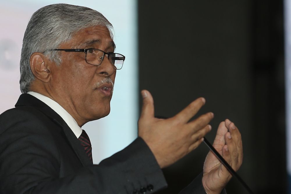 Tan Sri Abu Kassim Mohamed speaks during a conference on financial crime in Kuala Lumpur October 30, 2018. u00e2u20acu2022 Picture by Hari Anggara