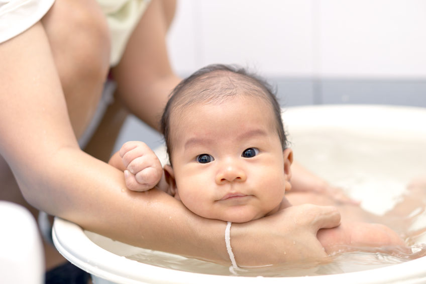 Adopting proper bathing techniques can help reduce flare-ups.