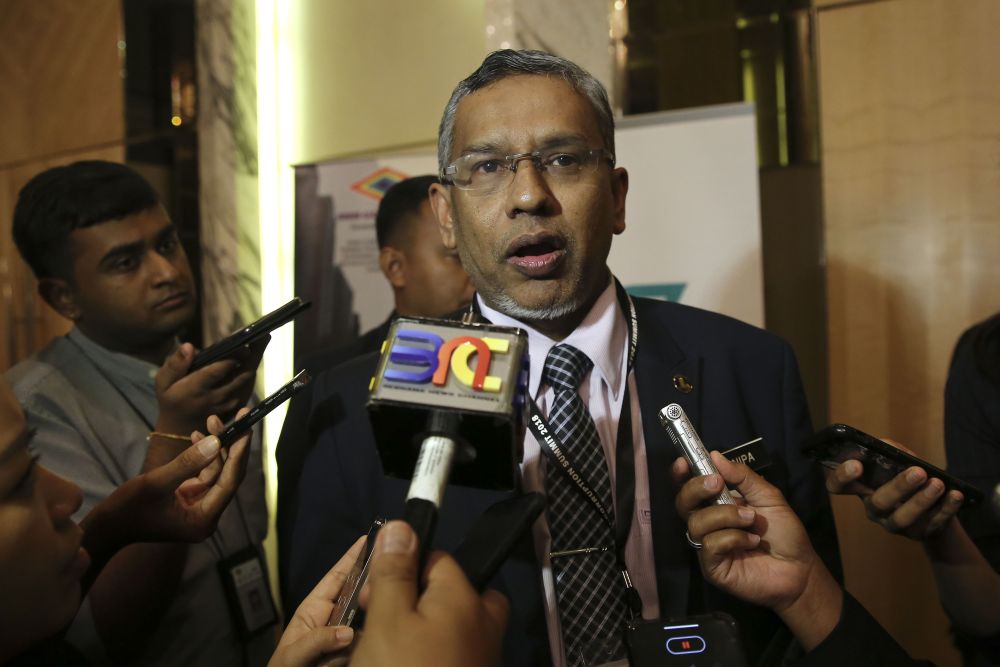 Minister in the Prime Minister's Department Hanipah Maidin speaks at the Anti-Corruption Summit 2018 in Kuala Lumpur October 30, 2018. u00e2u20acu2022 Picture by Yusof Mat Isa