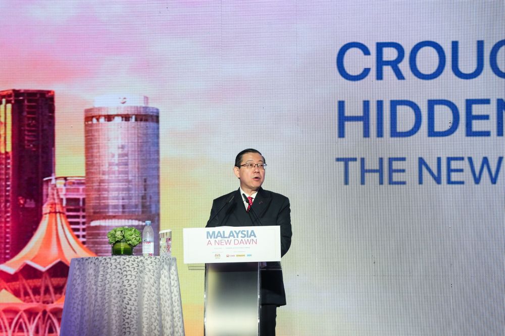Lim Guan Eng speaks during the 'Malaysia: A New Dawn' economic forum in Kuala Lumpur October 9, 2018. u00e2u20acu201d Picture by Ahmad Zamzahuri