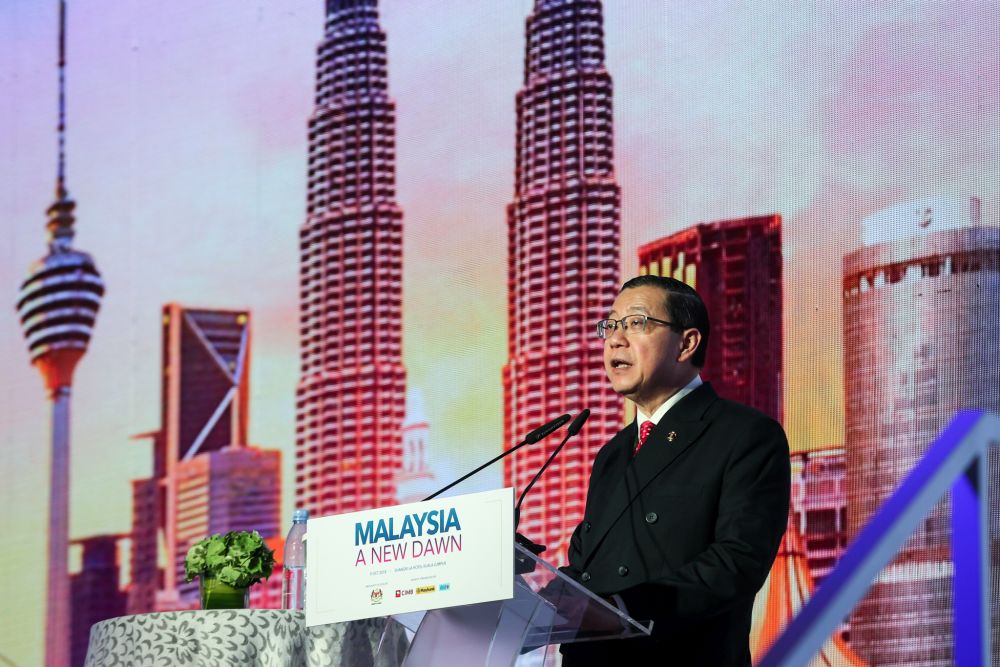 Lim Guan Eng speaks during the 'Malaysia: A New Dawn' economic forum in Kuala Lumpur October 9, 2018. u00e2u20acu201d Picture by Ahmad Zamzahuri