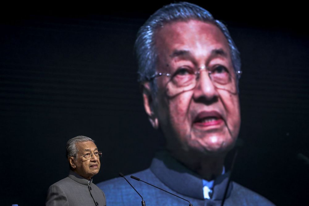 Tun Dr Mahathir Mohamed speaks during the launch of Industry4WRD: National Policy on Industry 4.0 in Kuala Lumpur October 31, 2018. u00e2u20acu2022 Picture by Hari Anggara