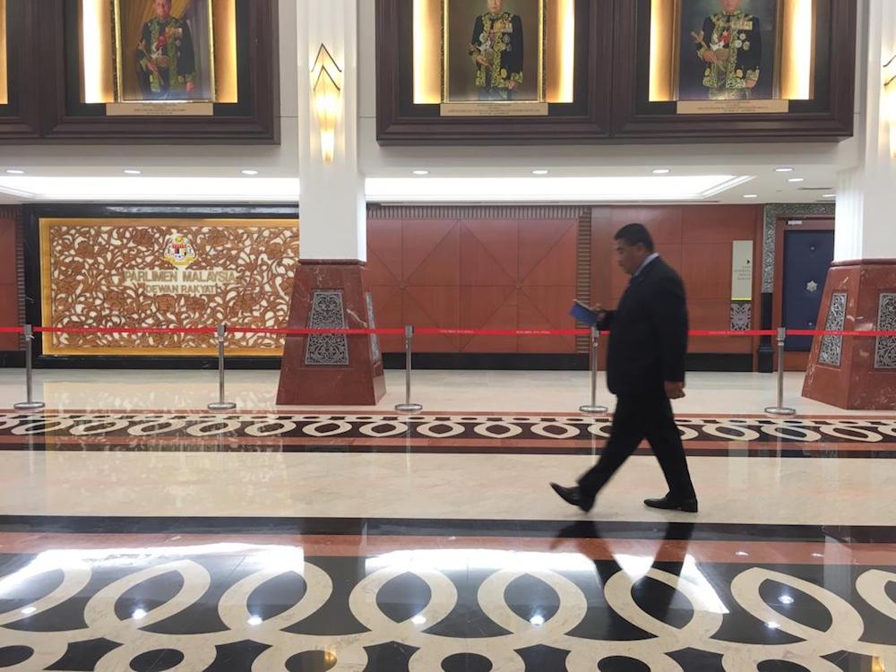 The cordon along Parliament lobby where MPs exit from the hall into the lobby. u00e2u20acu201d Picture by Kenneth Tee