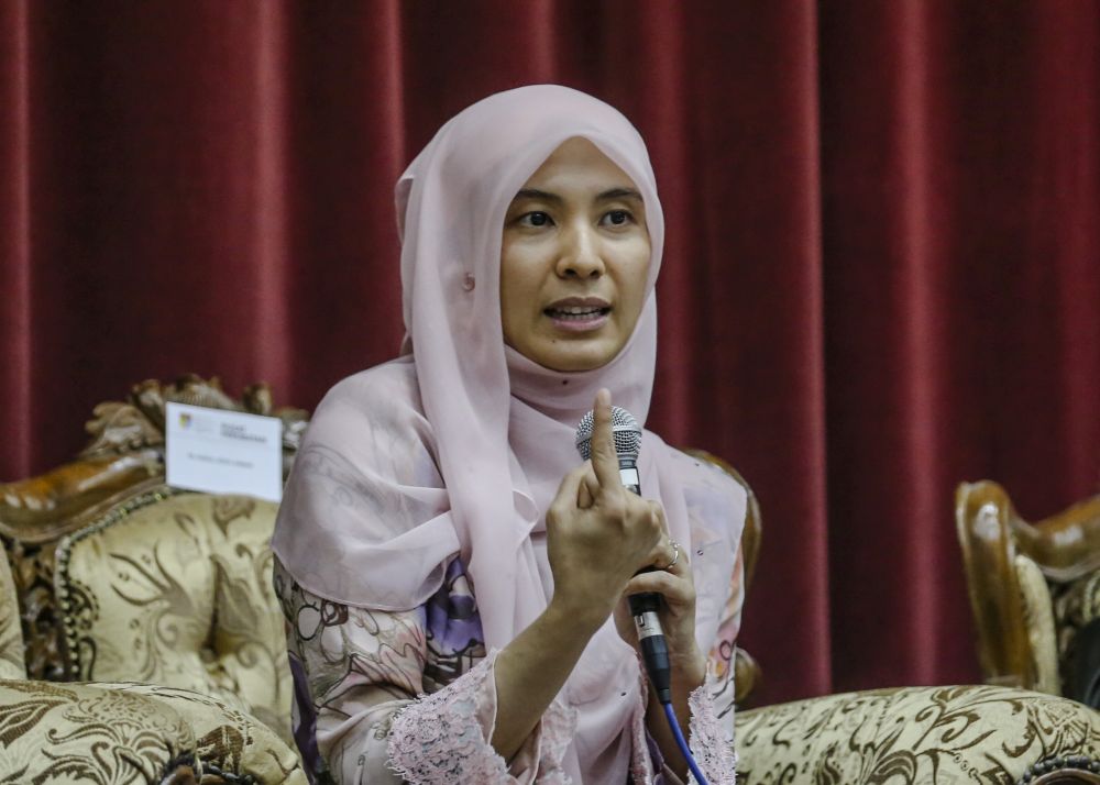 Nurul Izzah Anwar speaks during a forum on sexual harassment at Universiti Kebangsaan Malaysiau00e2u20acu2122s Medical Centre in Kuala Lumpur October 30, 2018. u00e2u20acu201d Picture by Firdaus Latif