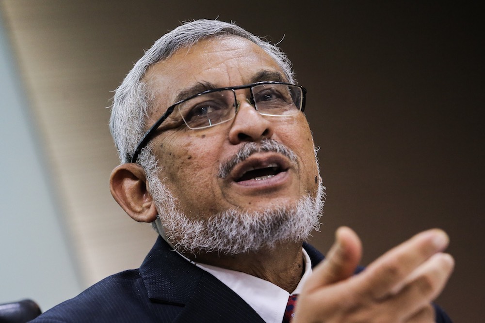 Federal Territories Minister, Khalid Abdul Samad, speaks to the media at DBKL Tower1 in Kuala Lumpur November 7, 2018. u00e2u20acu201d Picture by Hari Anggara