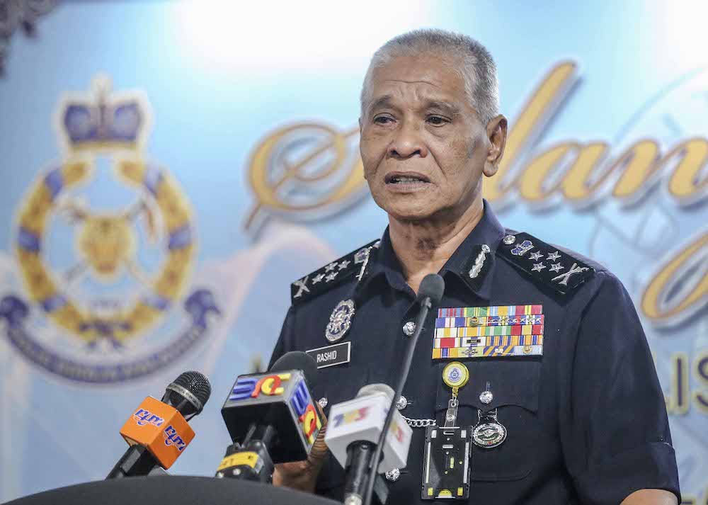 Deputy Inspector General of police Tan Sri Noor Rashid Ibrahim speaks during a press conference at Maktab PDRM Cheras November 15, 2018. u00e2u20acu201d Picture by Firdaus Latif